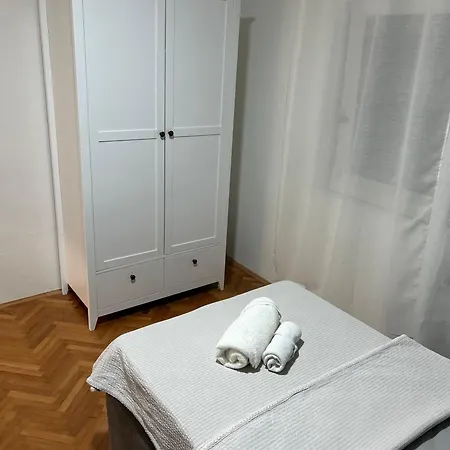 Casa de hóspedes Jurica 3*